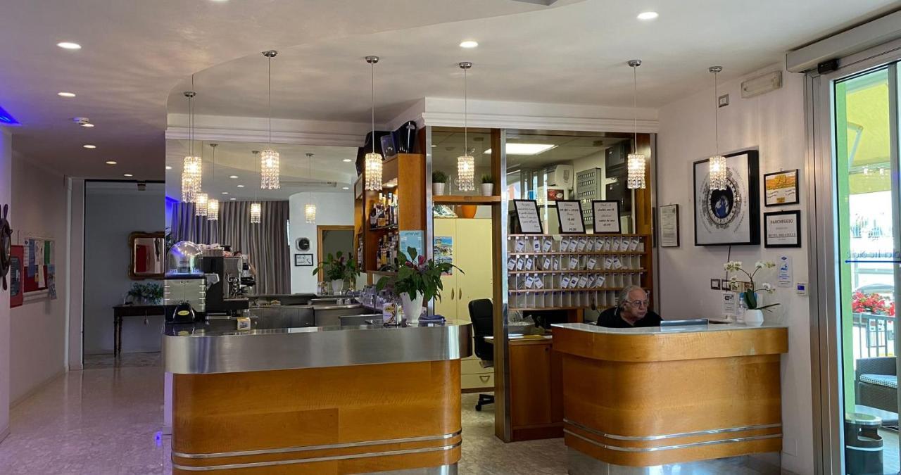 רימיני Hotel Tre Stelle מראה חיצוני תמונה